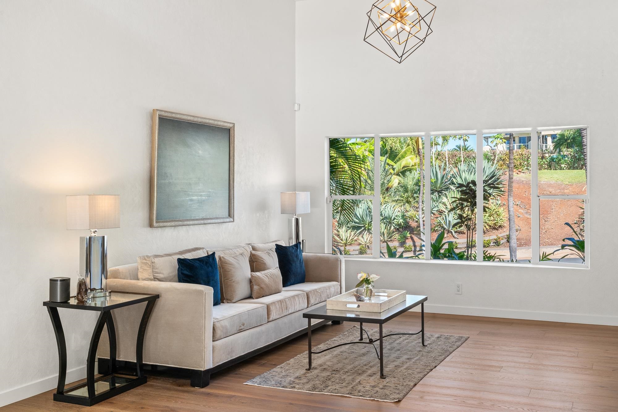 210 E Panana Pl