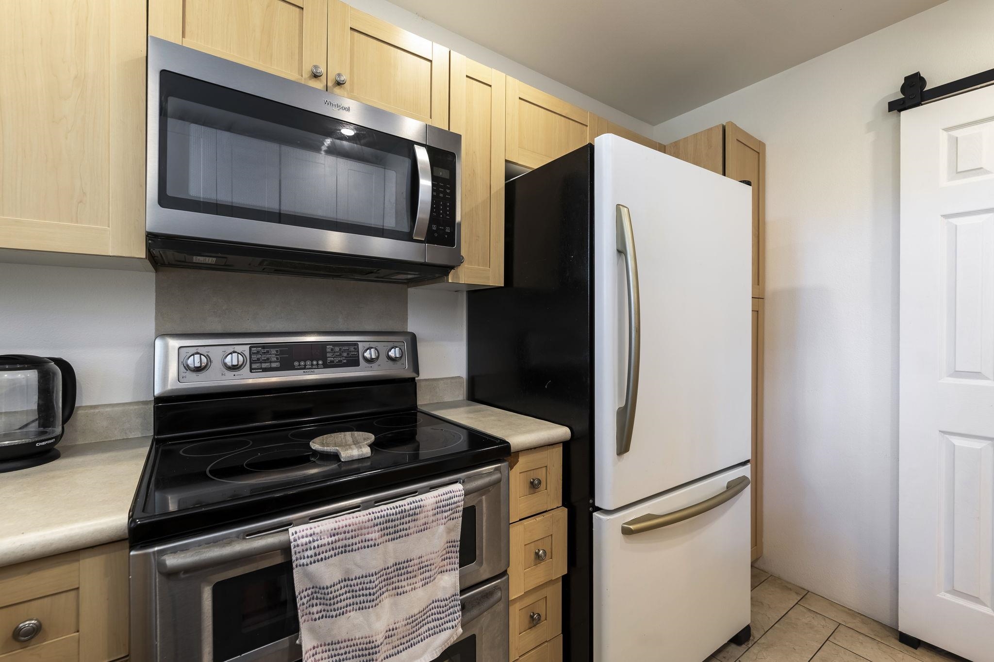 631 Meakanu Ln Unit: 102