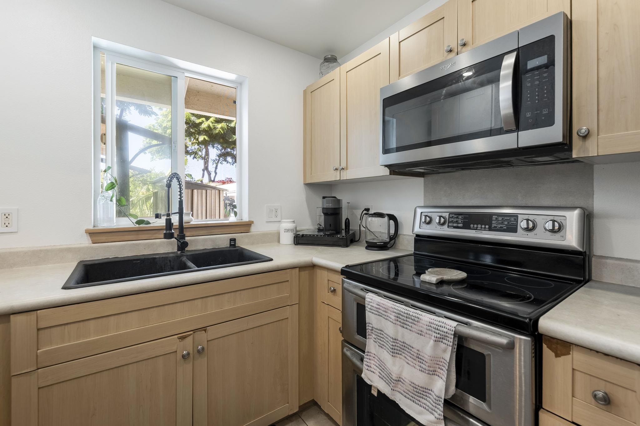 631 Meakanu Ln Unit: 102