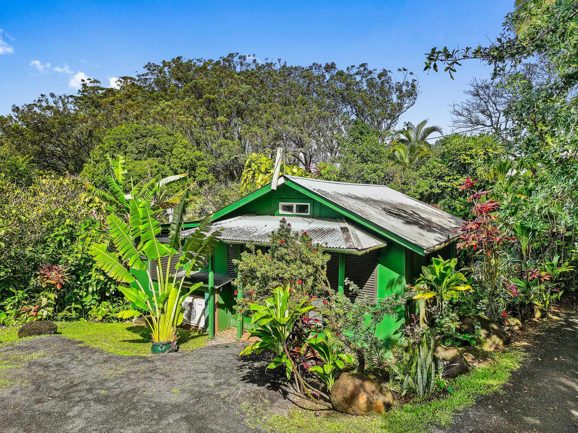 1055 Kaupakalua Rd