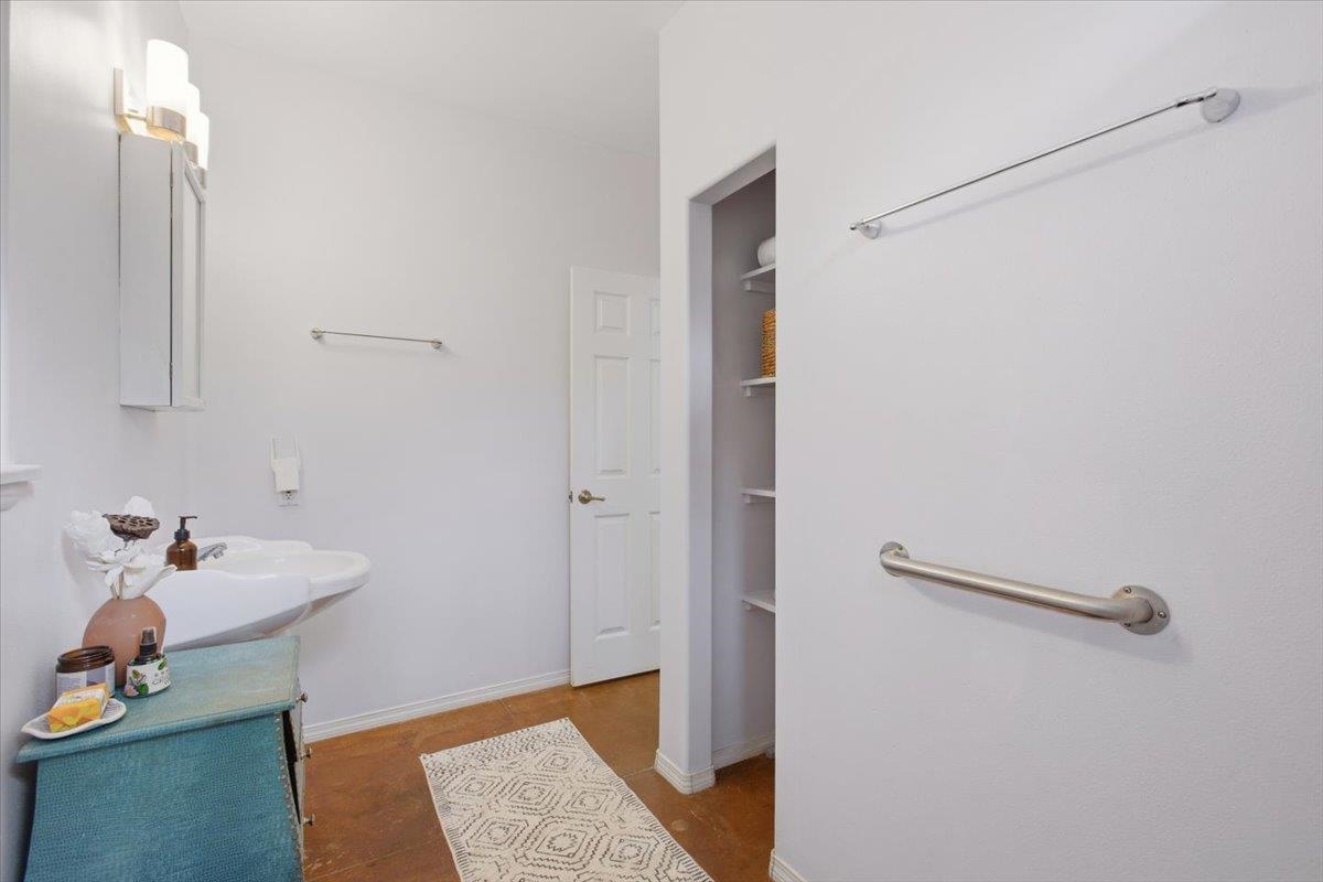 568 Hana Hwy Unit: B