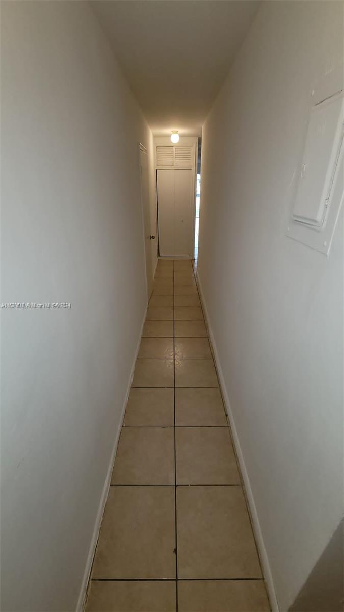 1619 NW 8th Ave