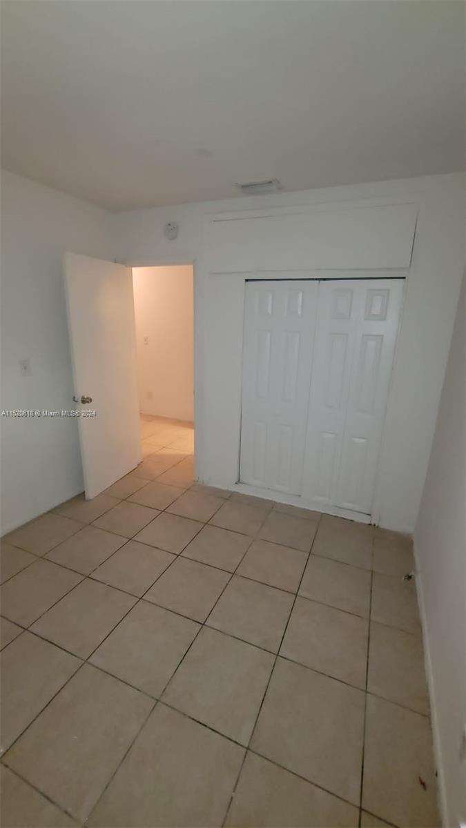 1619 NW 8th Ave