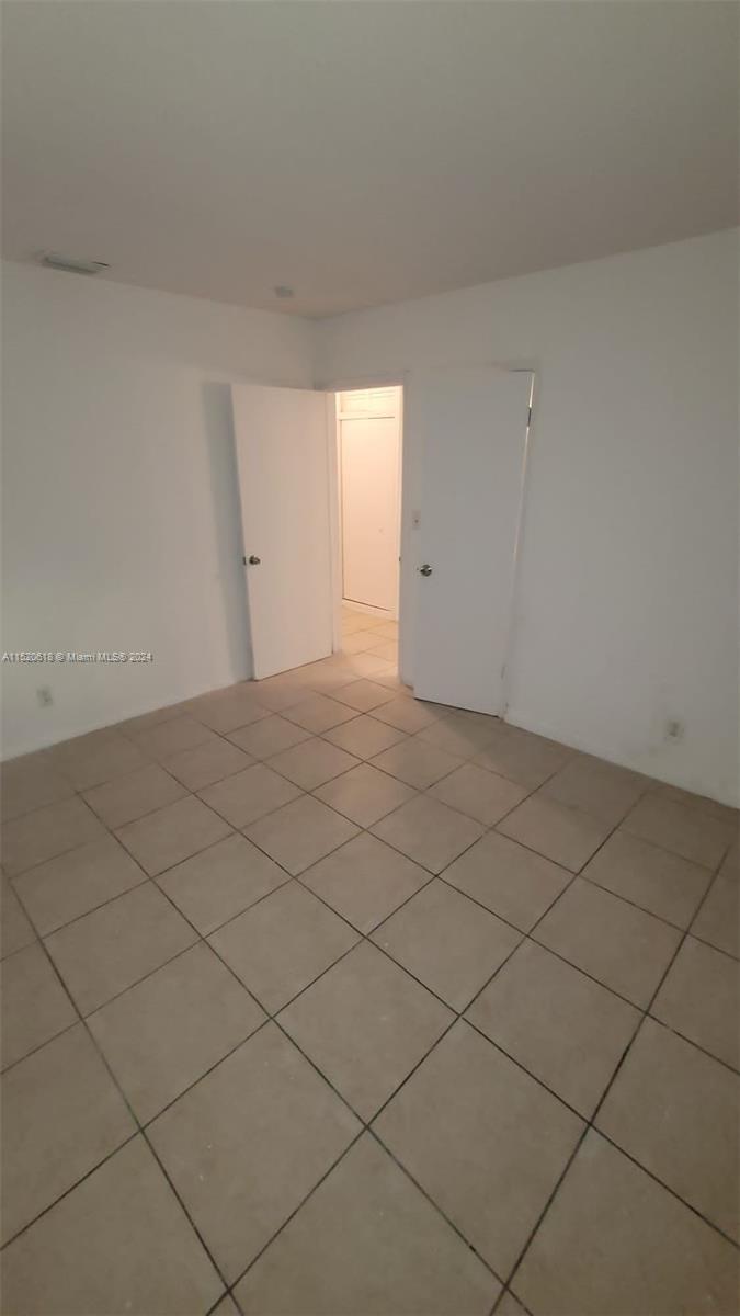 1619 NW 8th Ave