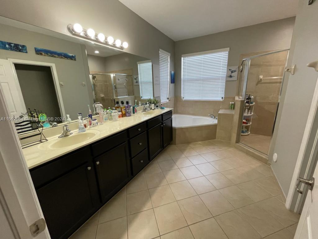 3506 W 86th Ter