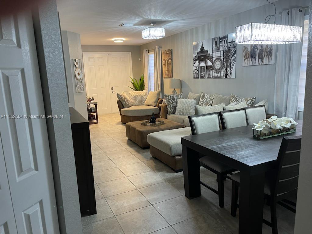 3506 W 86th Ter