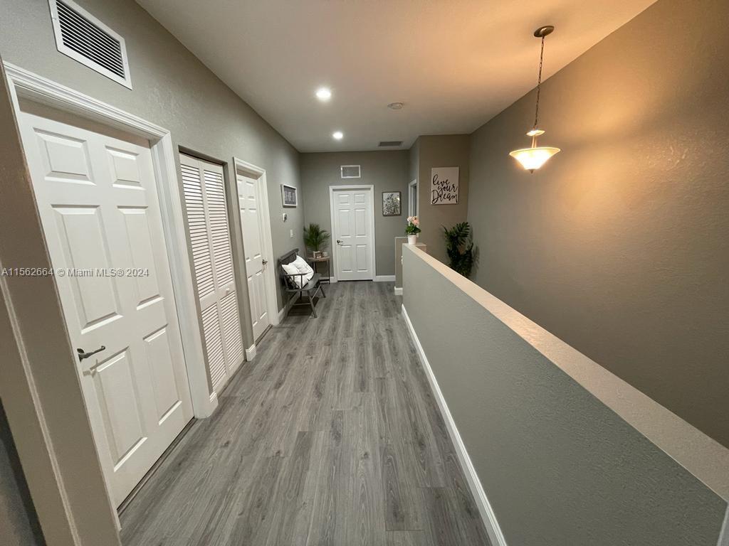 3506 W 86th Ter