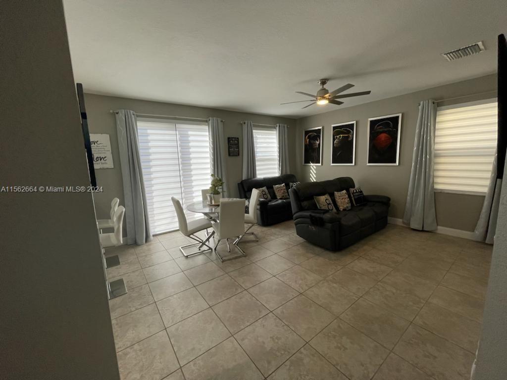 3506 W 86th Ter