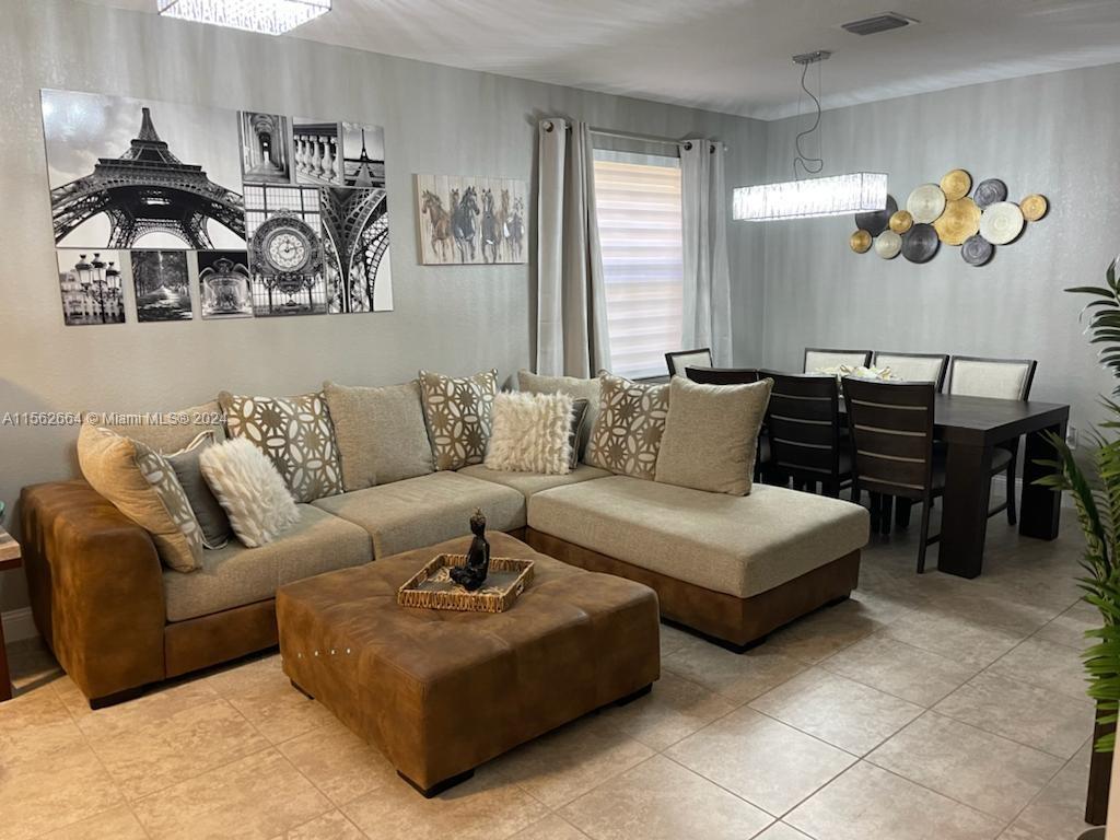 3506 W 86th Ter