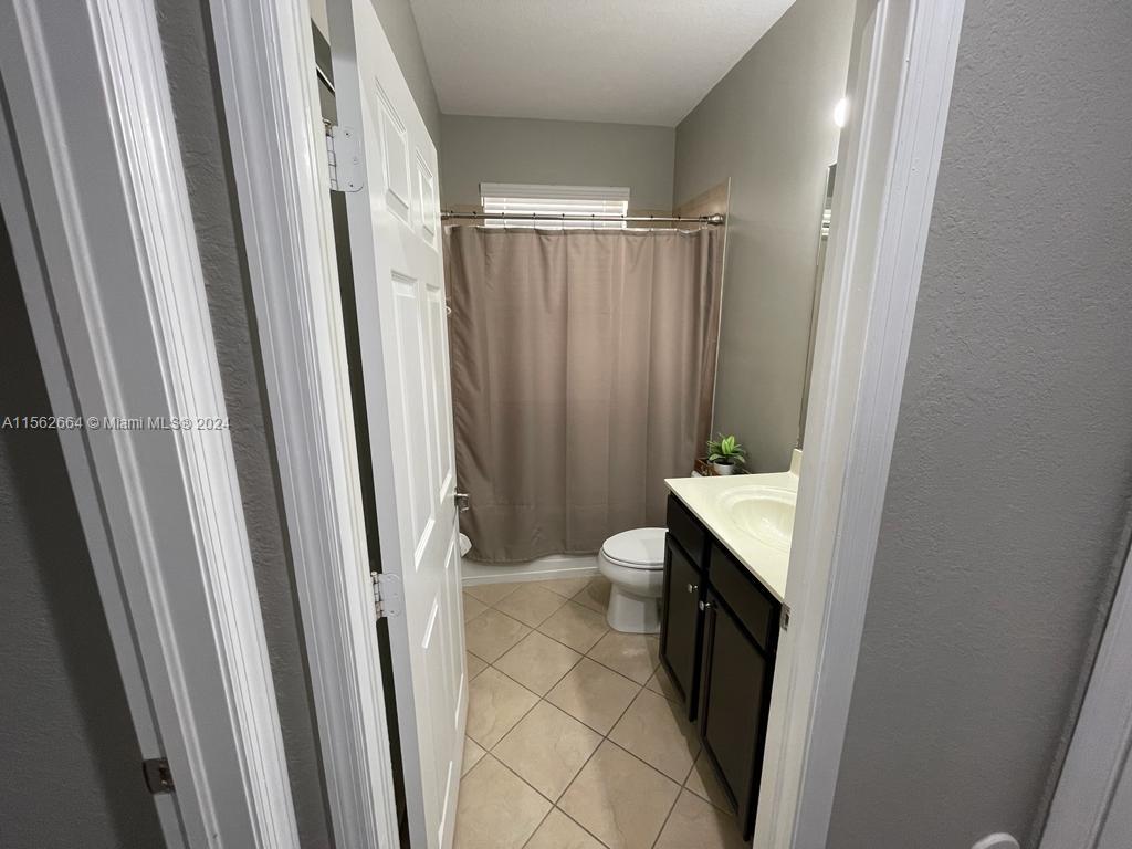 3506 W 86th Ter