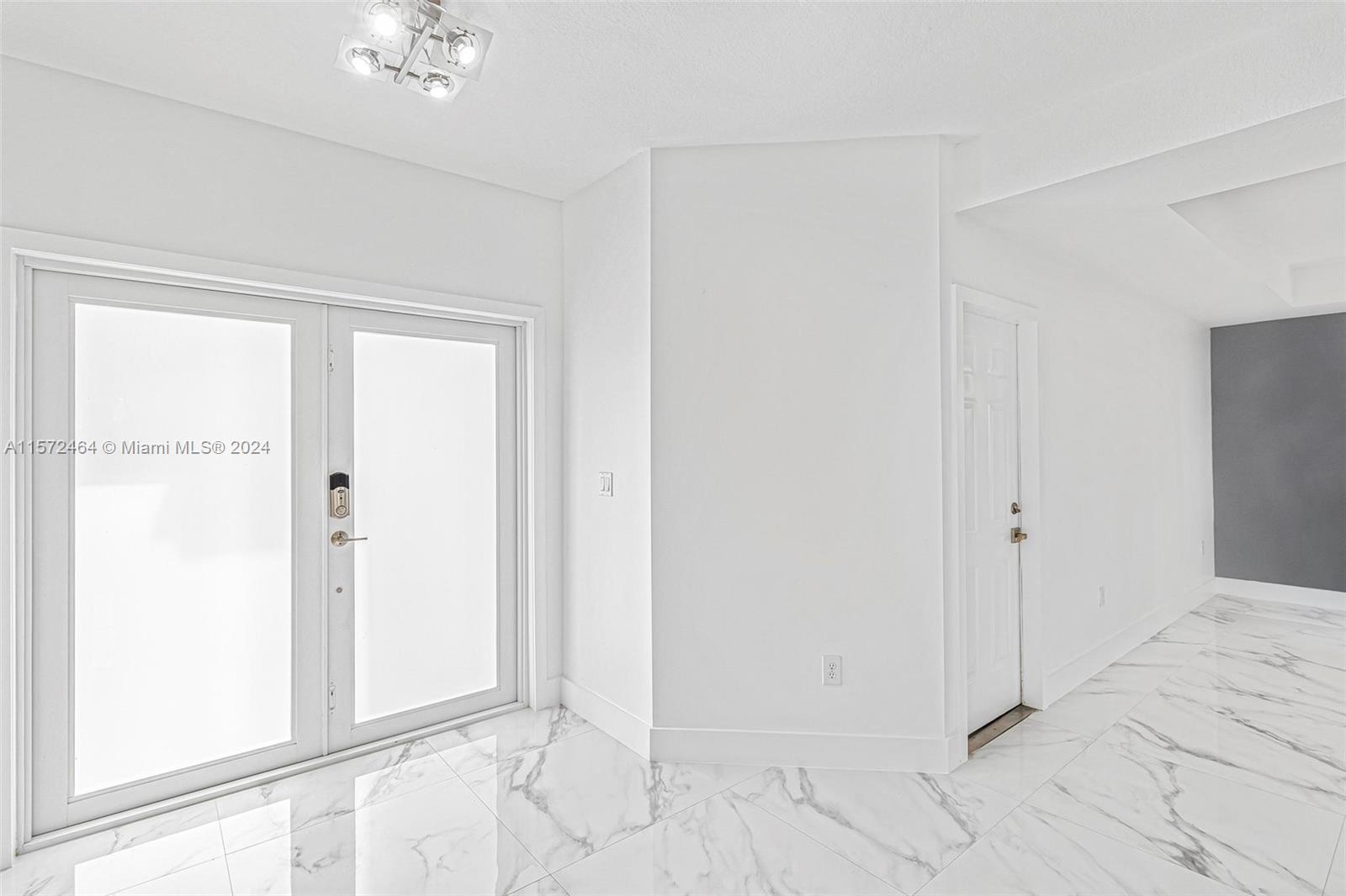 1390 NE 41st Pl