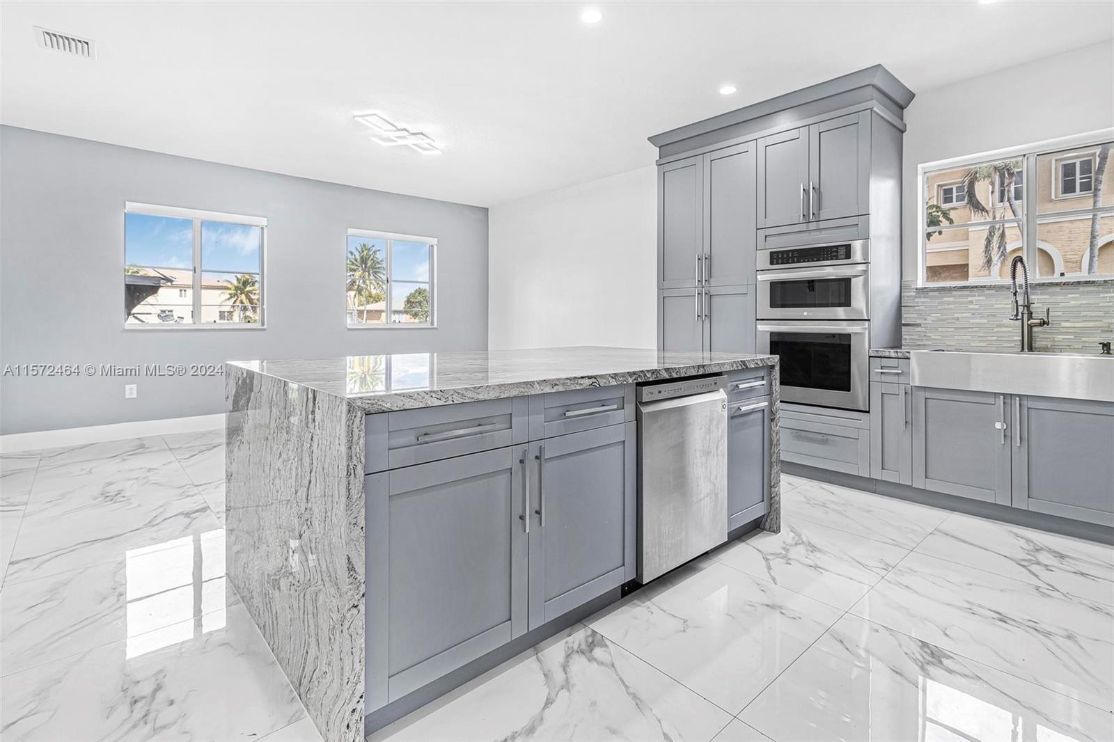 1390 NE 41st Pl