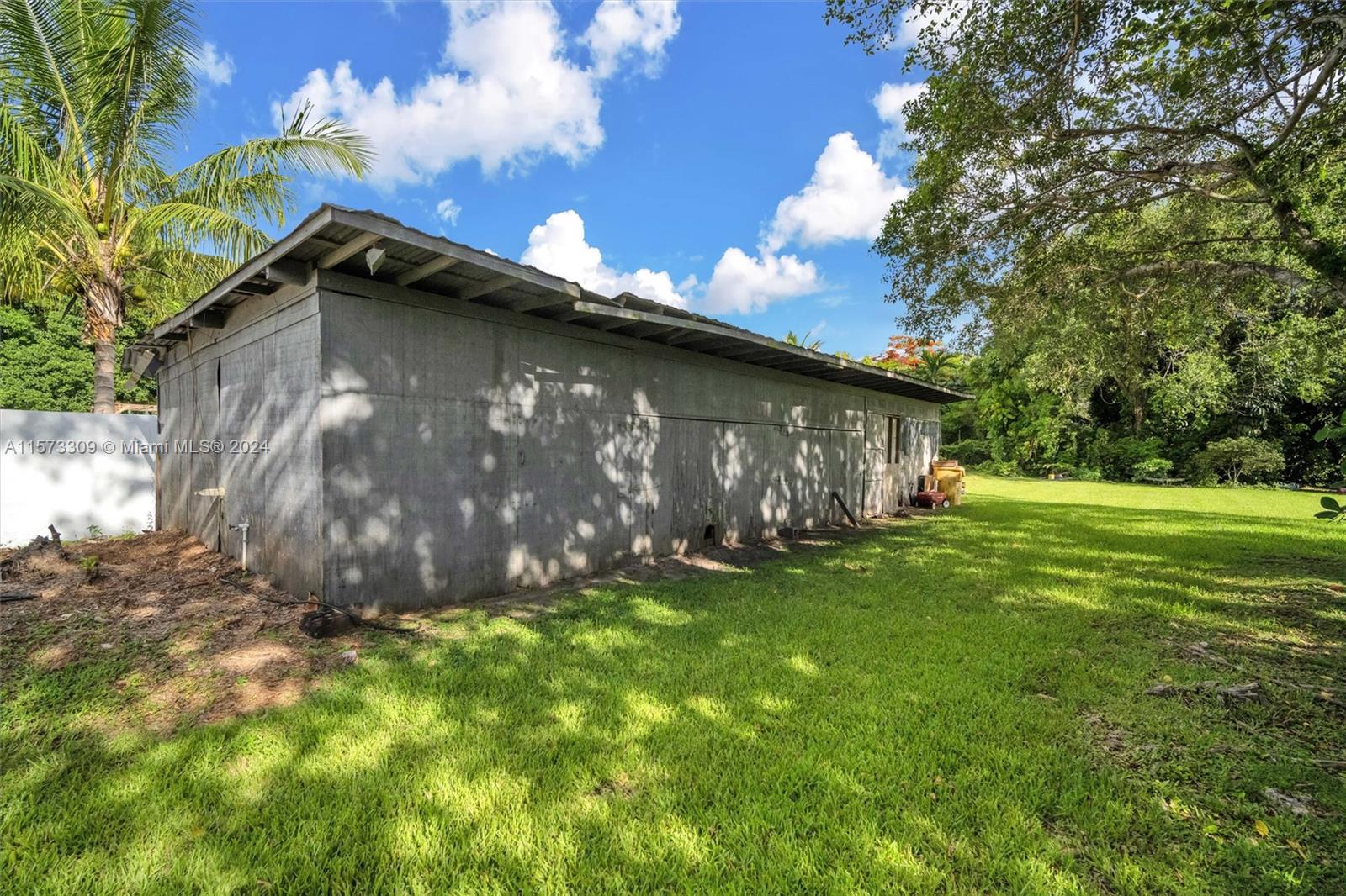 10850 SW 95th St