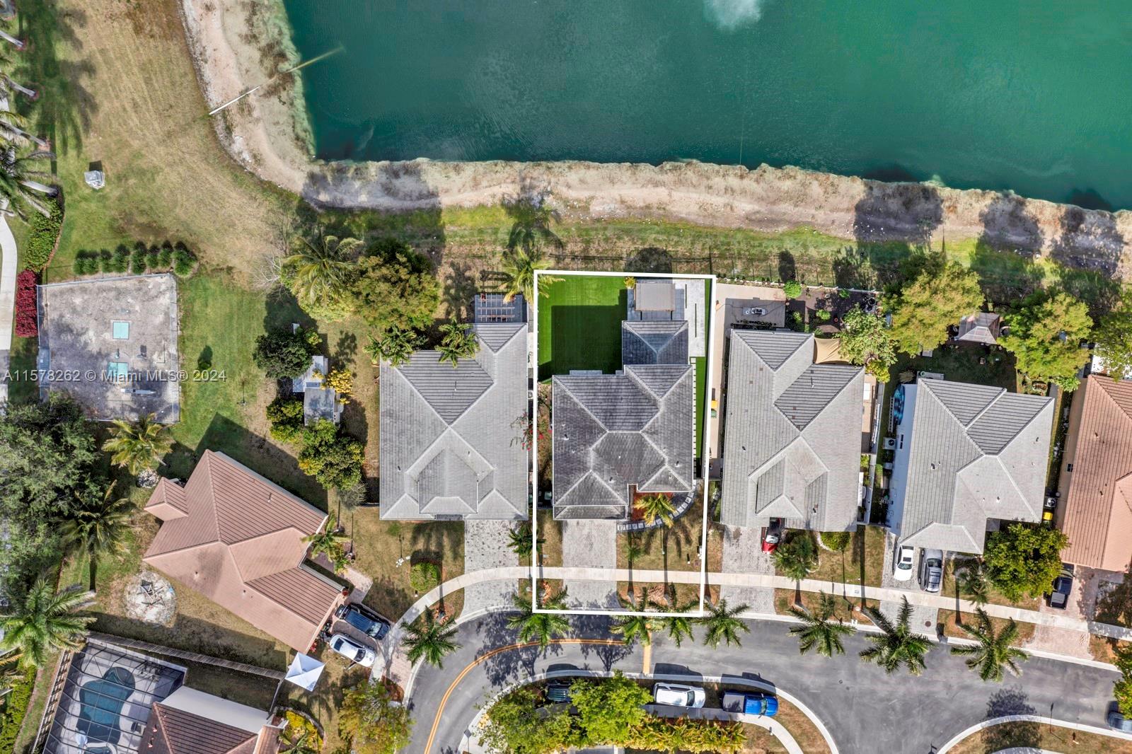 449 SE 31st Ave