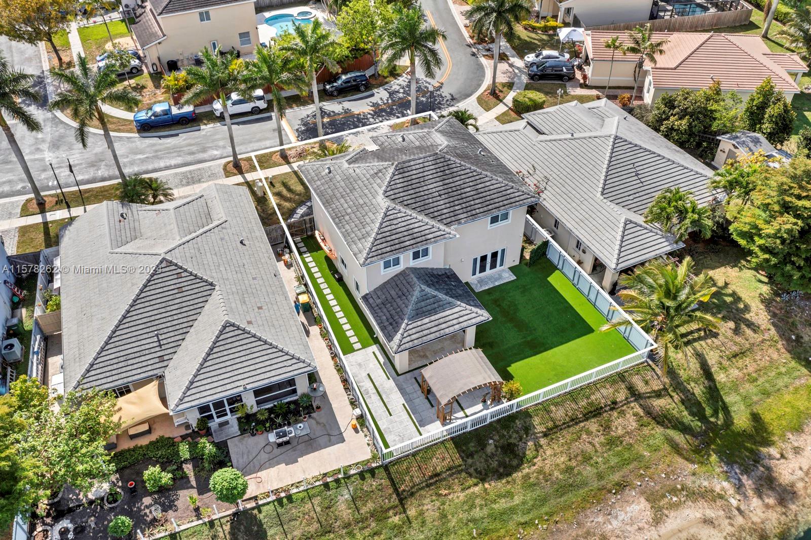 449 SE 31st Ave