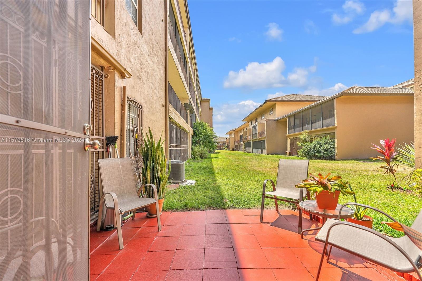 8851 NW 119th St # 3 Unit: 3110-3