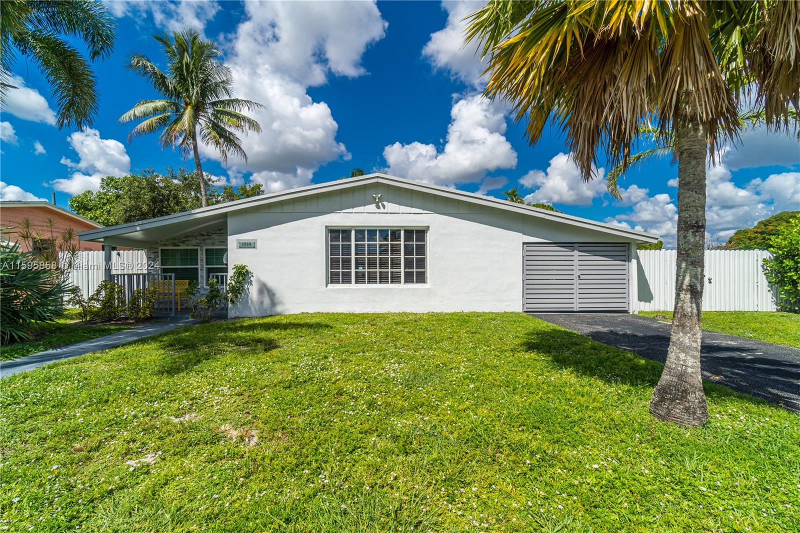 1510 N 73rd Way