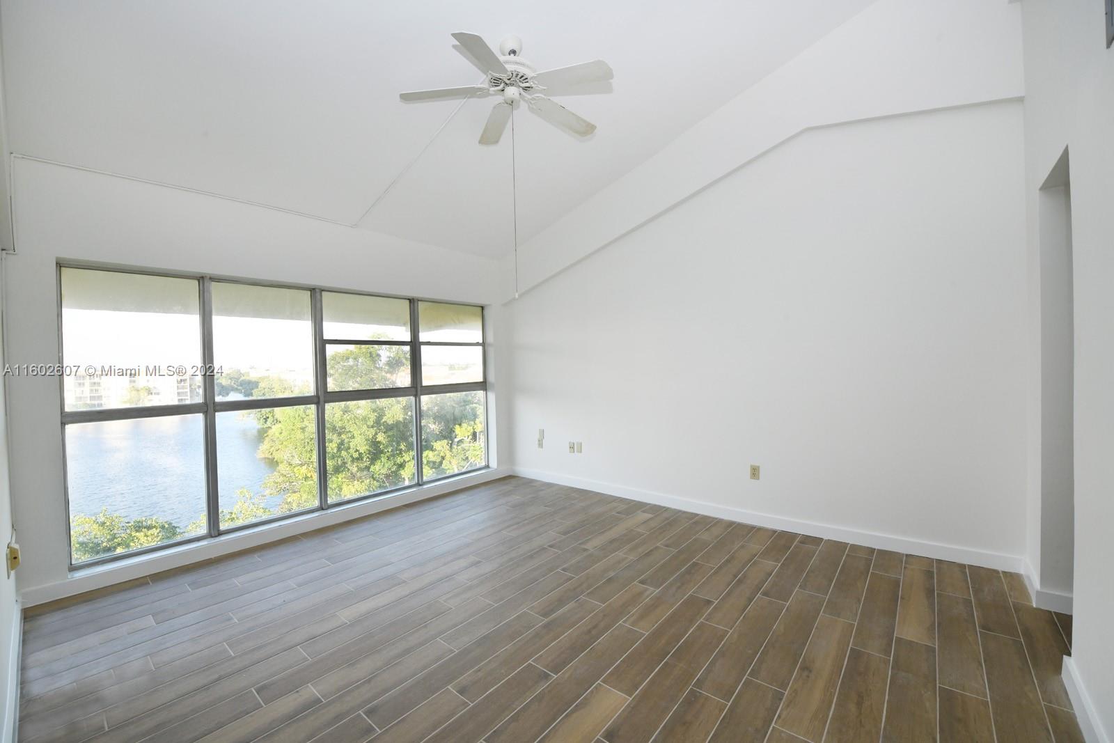 8775 Park Blvd # 518