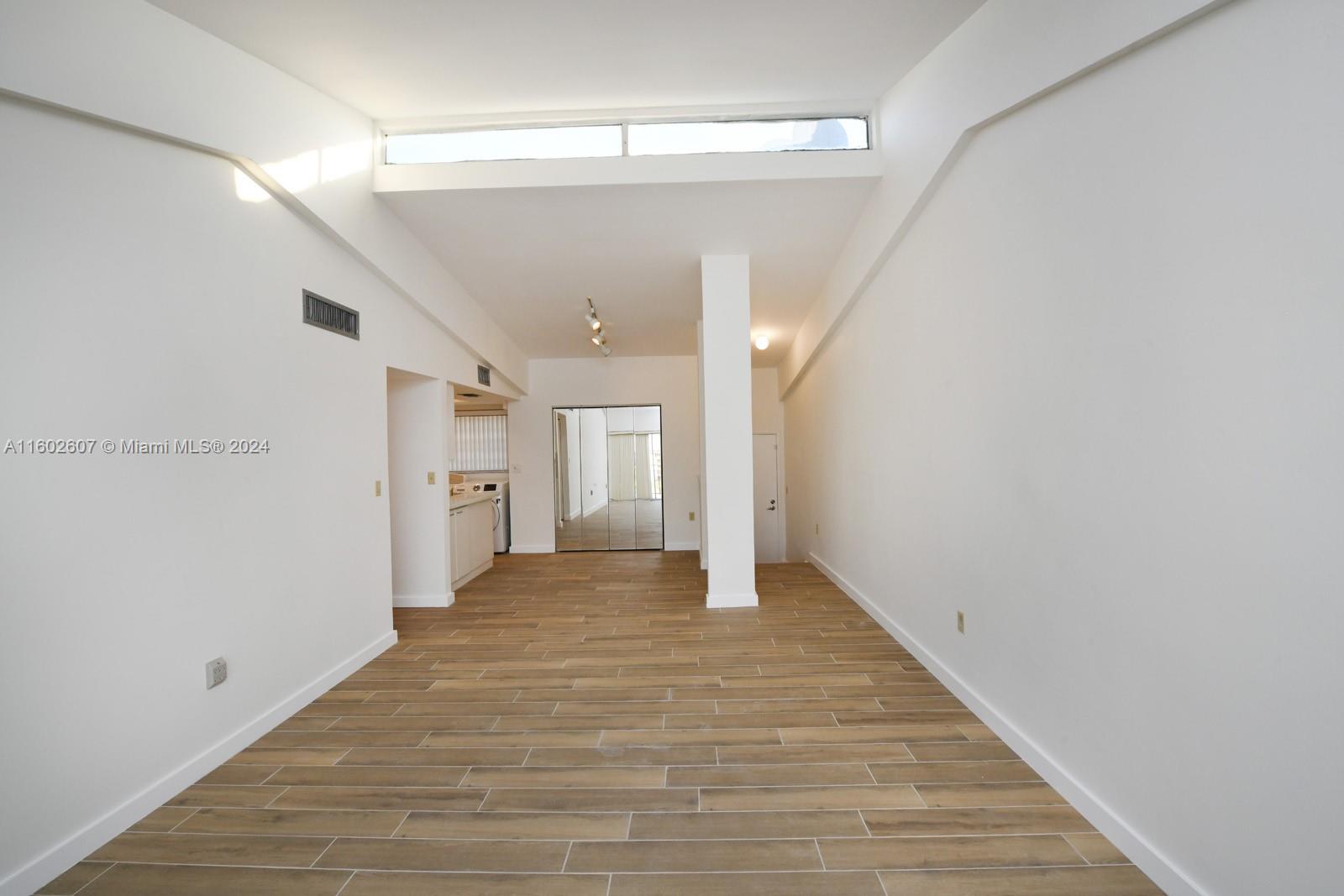 8775 Park Blvd # 518