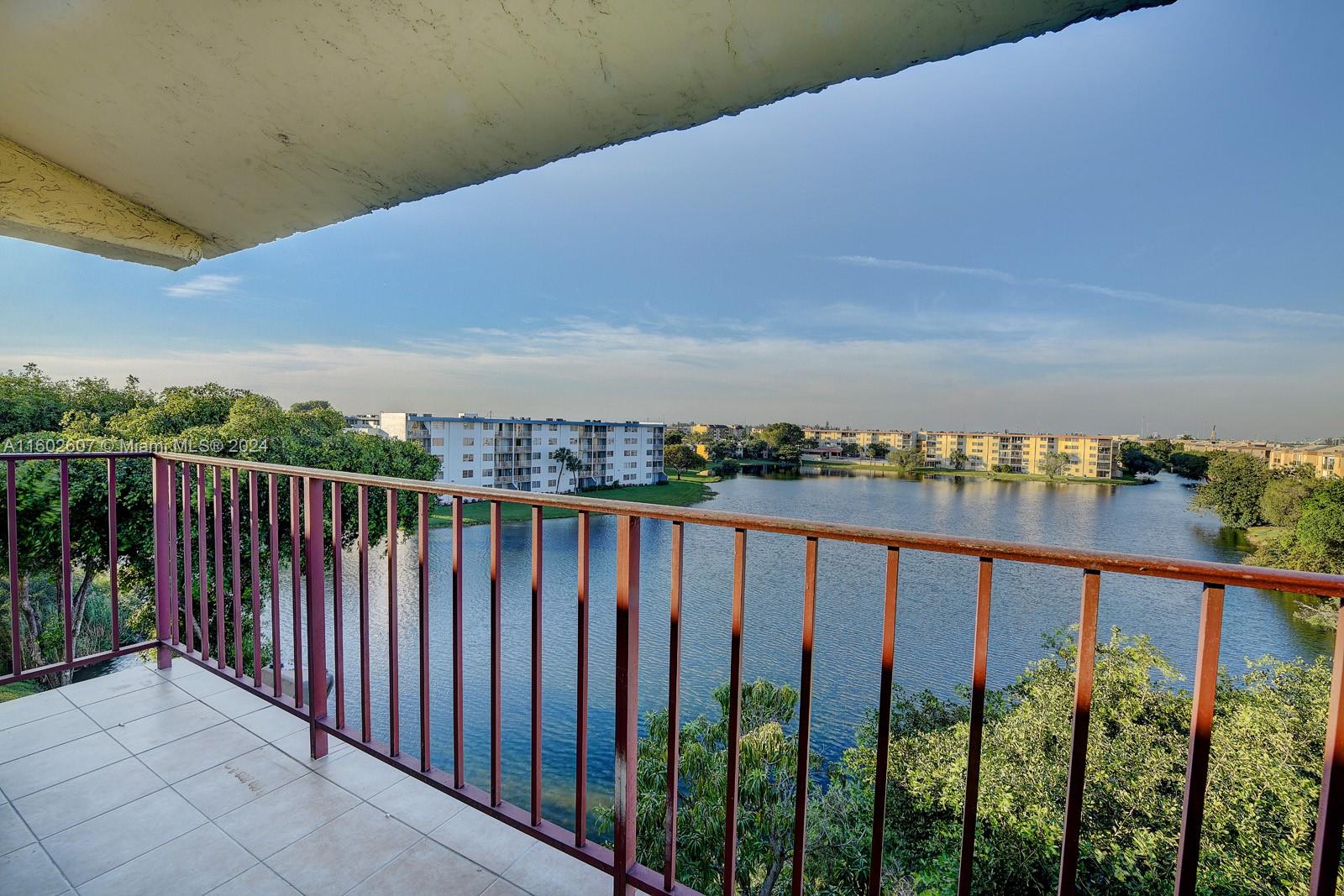 8775 Park Blvd # 518