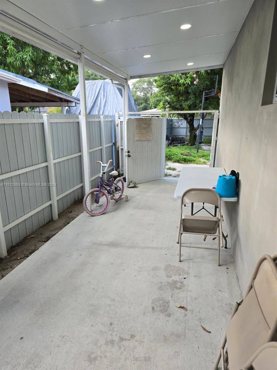 3158 NW 95th St