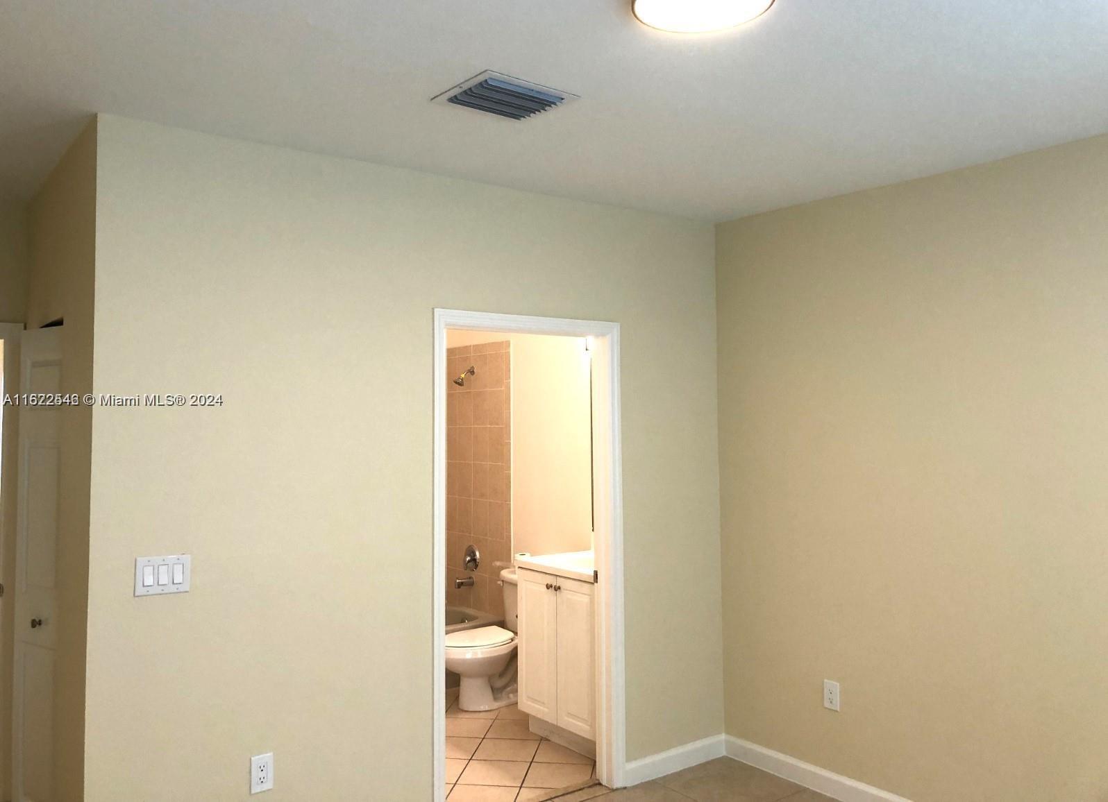 230 SE 29th Ave # 6