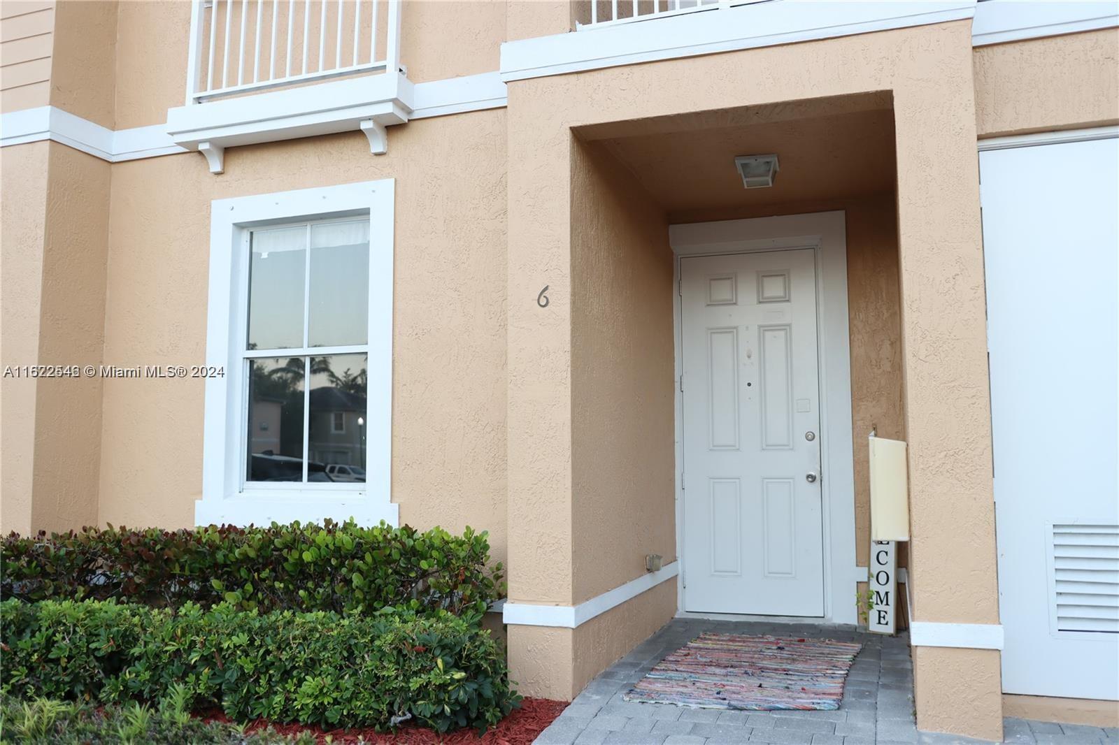 230 SE 29th Ave # 6