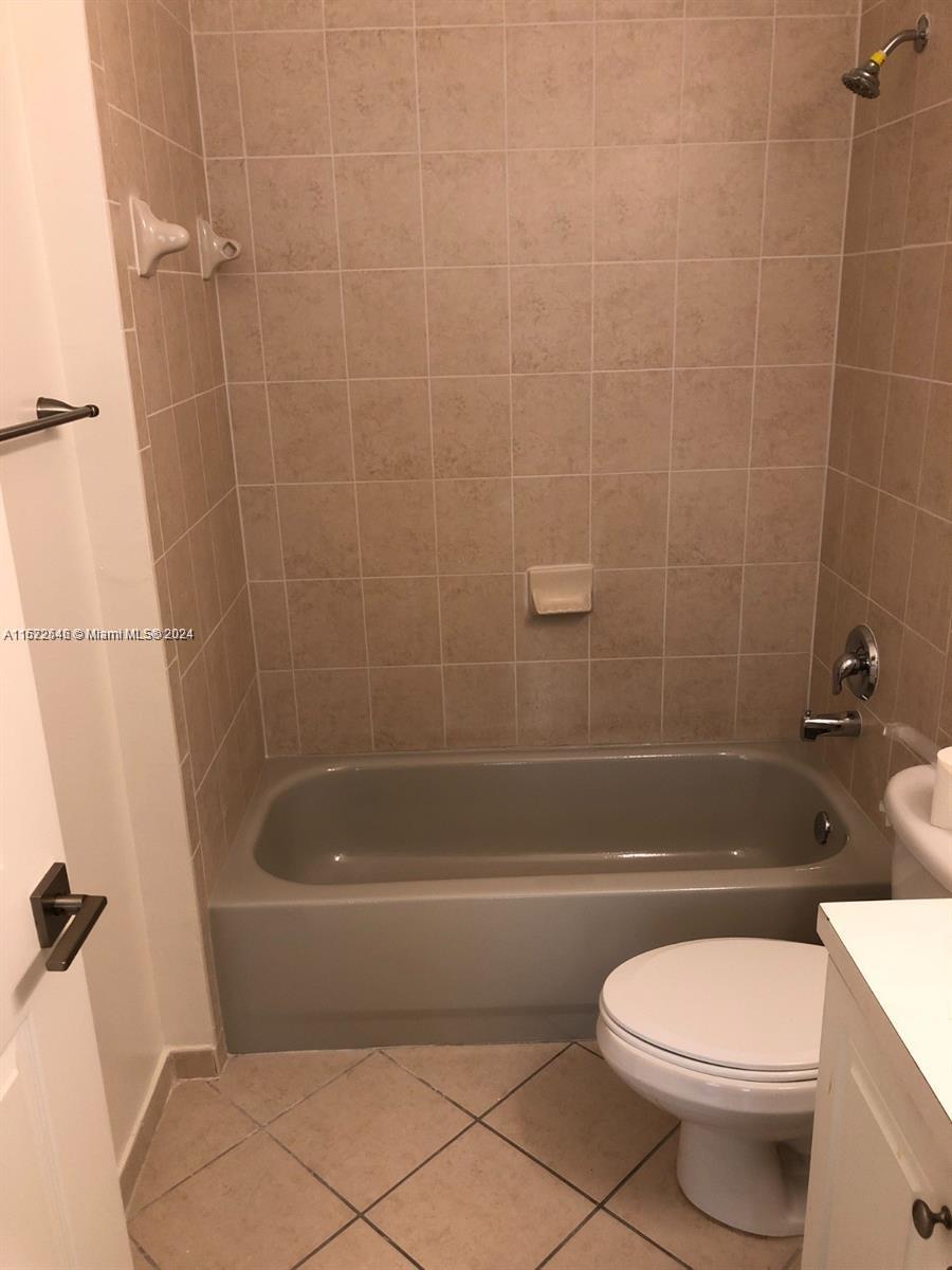 230 SE 29th Ave # 6