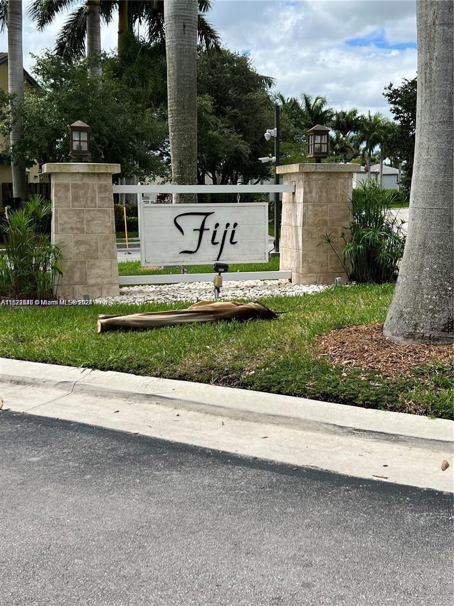 230 SE 29th Ave # 6