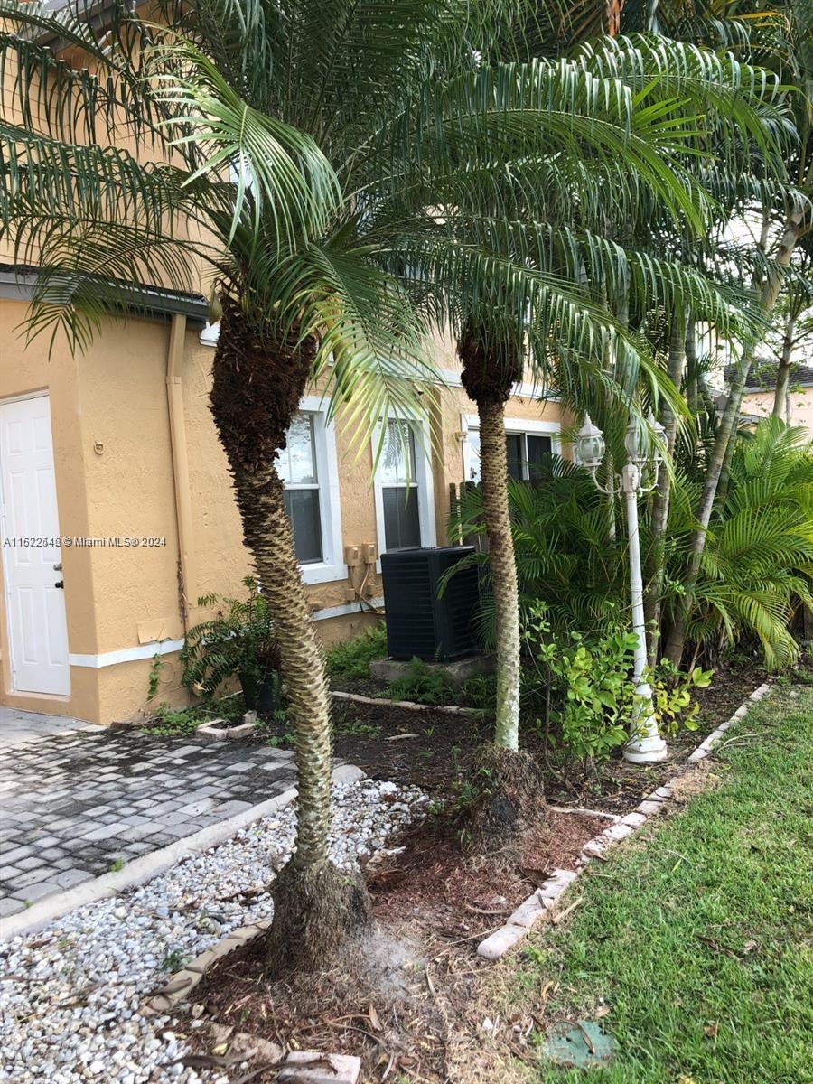 230 SE 29th Ave # 6