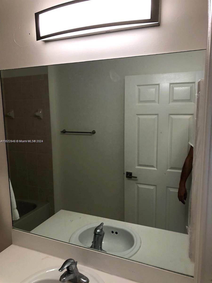 230 SE 29th Ave # 6