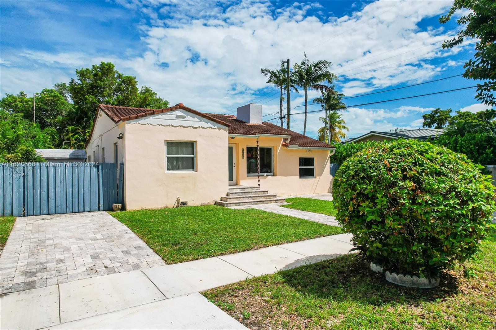 2511 SW 7th Ave