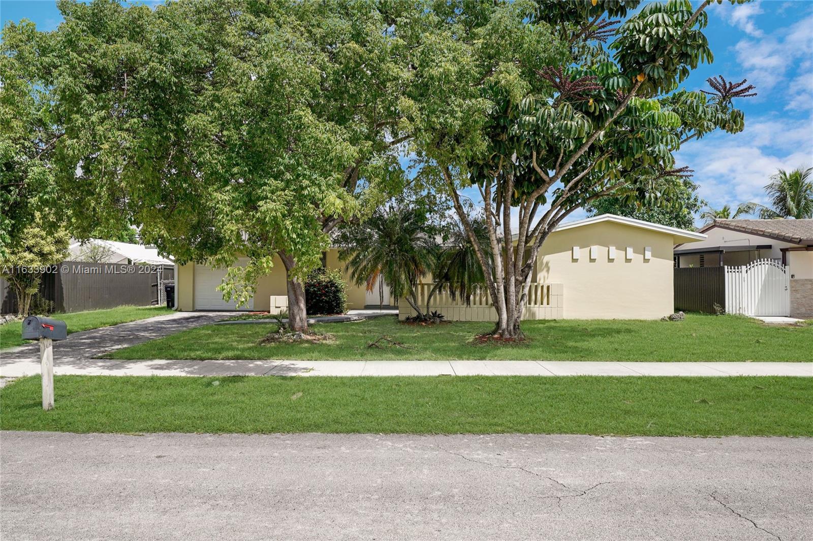 15760 SW 105th Ct