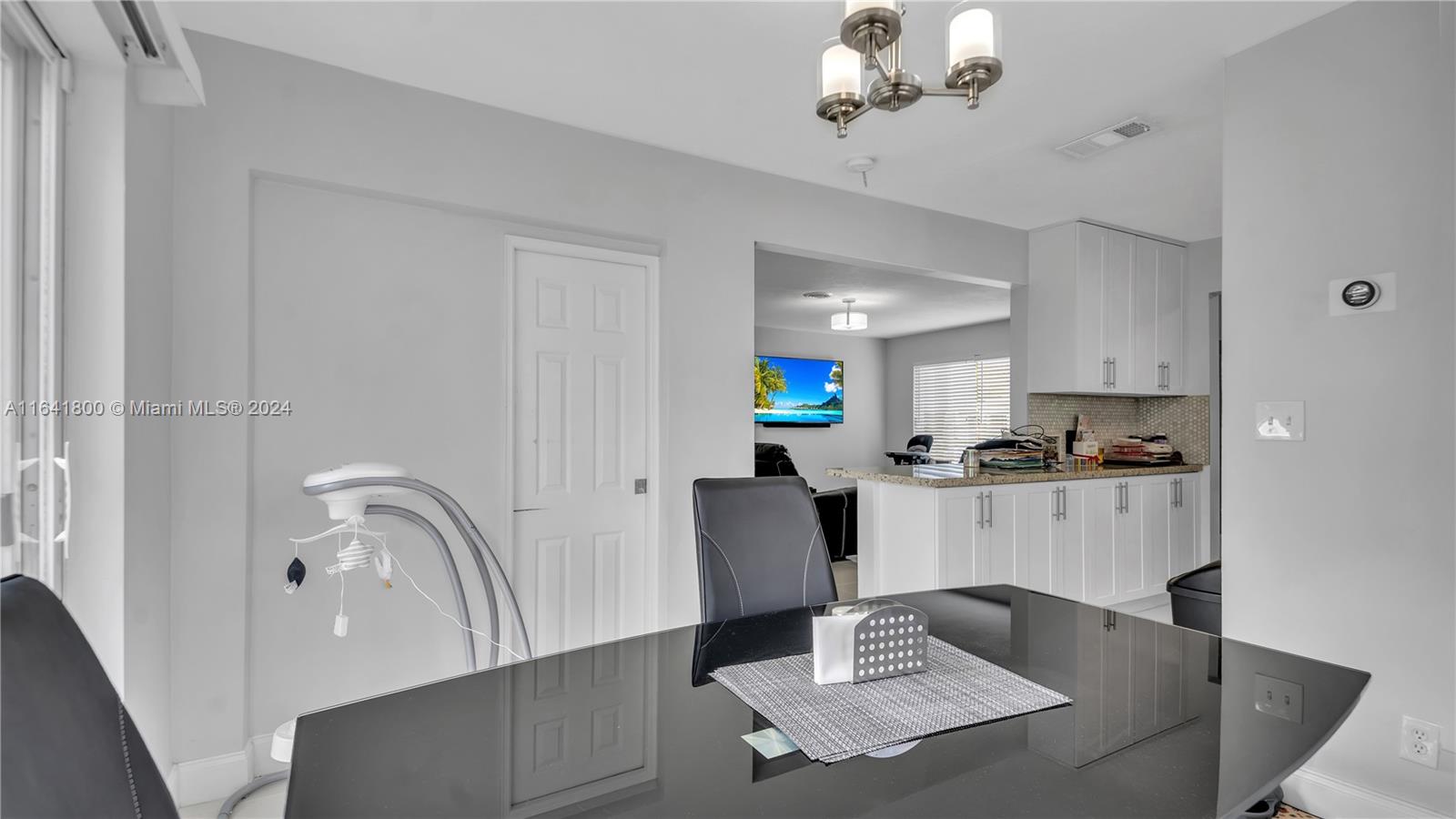 3401 NW 32nd Ct
