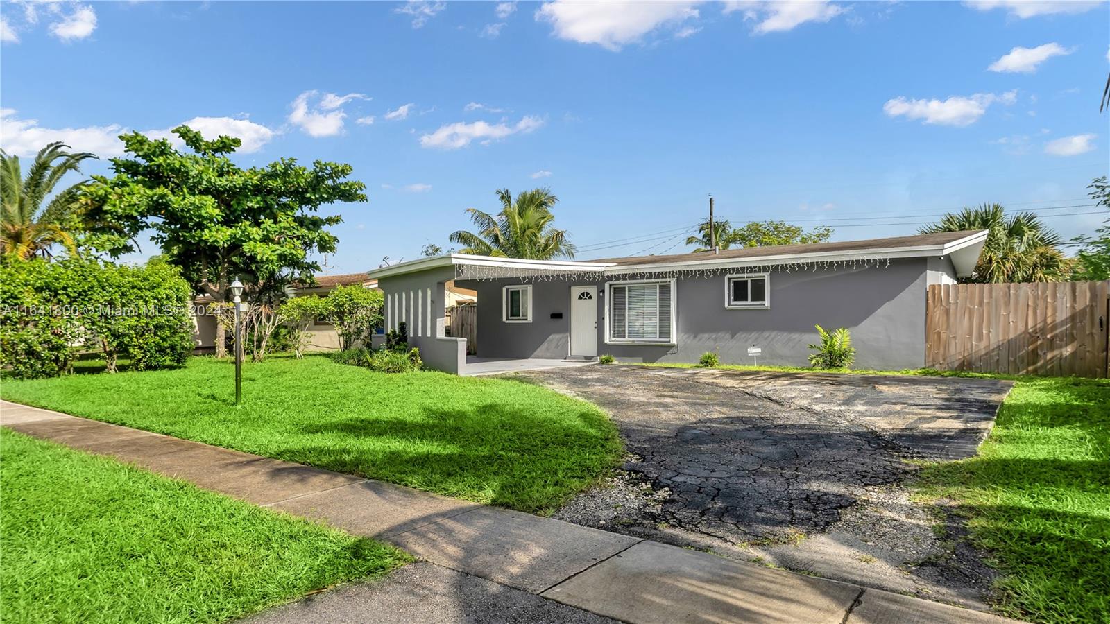 3401 NW 32nd Ct