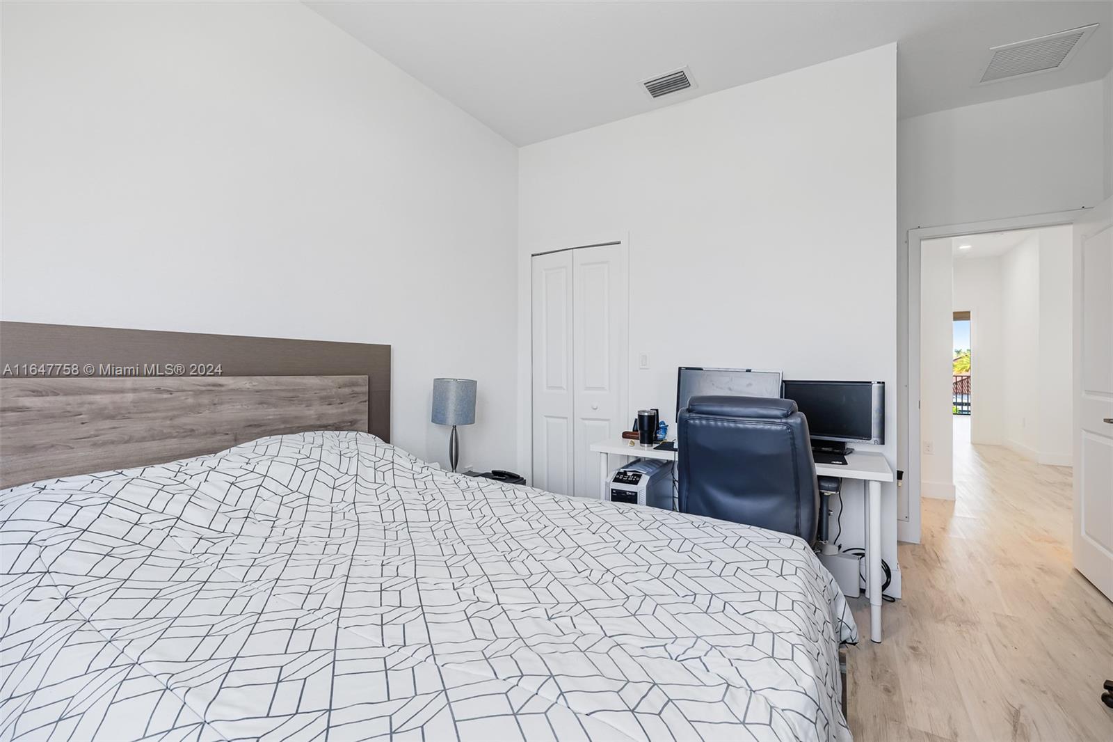 15808 SW 136th Way # 8 Unit: 158-8
