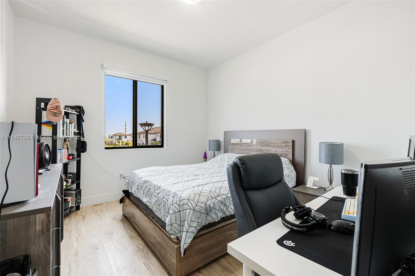 15808 SW 136th Way # 8 Unit: 158-8