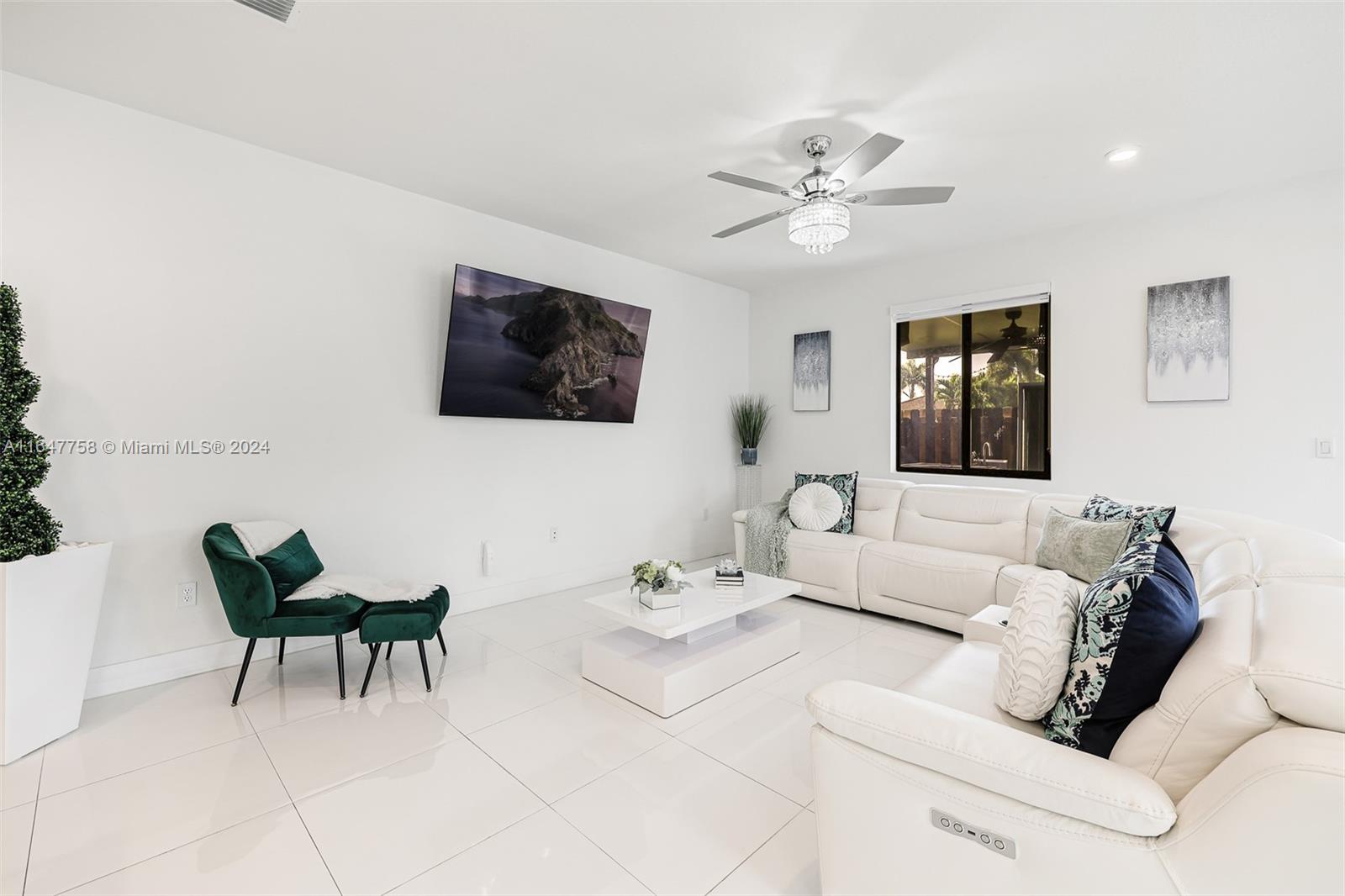 15808 SW 136th Way # 8 Unit: 158-8