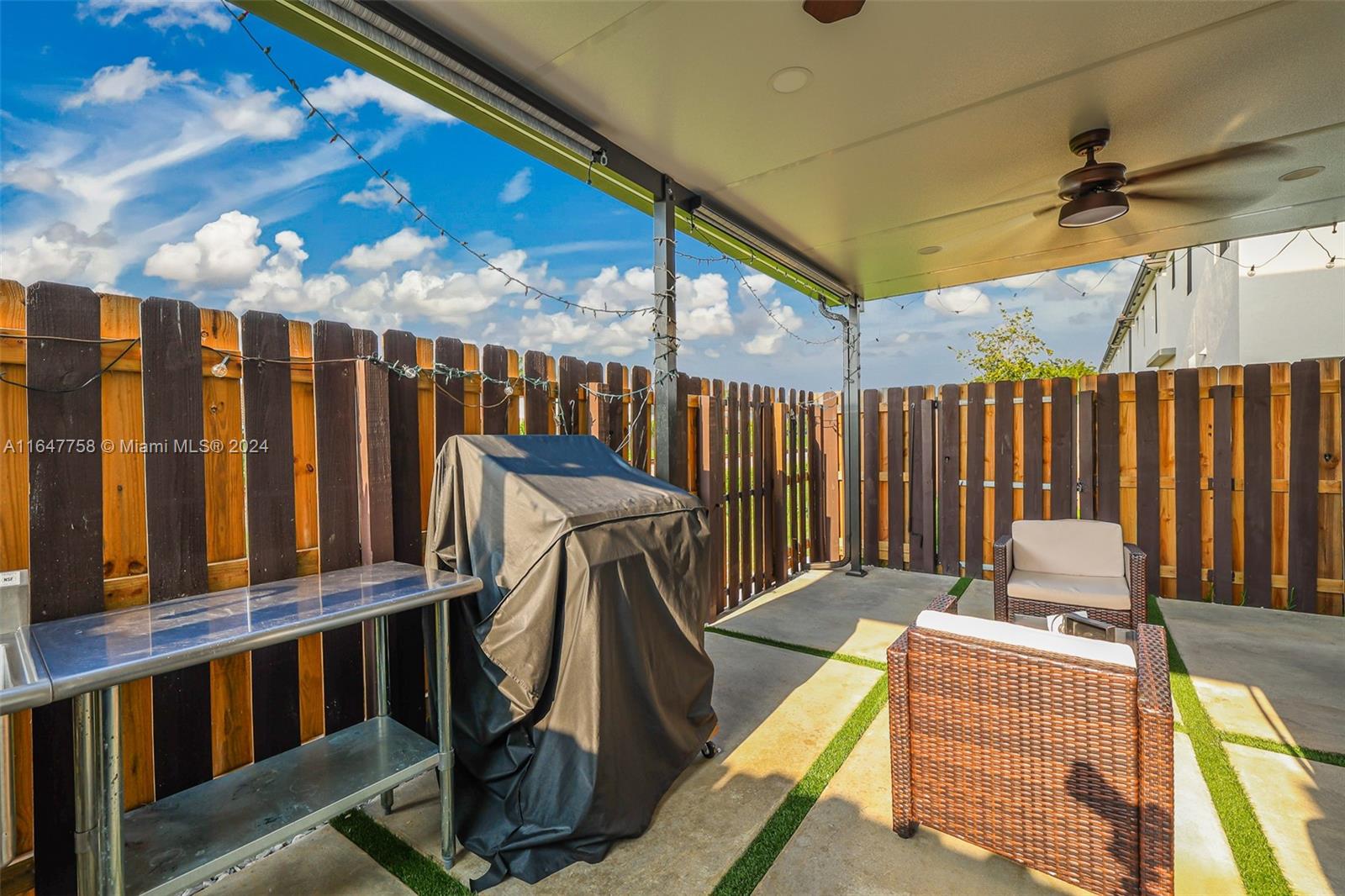 15808 SW 136th Way # 8 Unit: 158-8