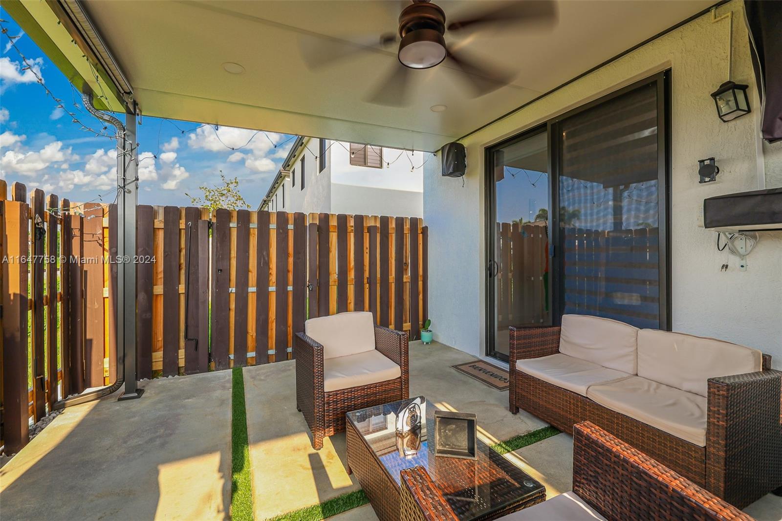 15808 SW 136th Way # 8 Unit: 158-8