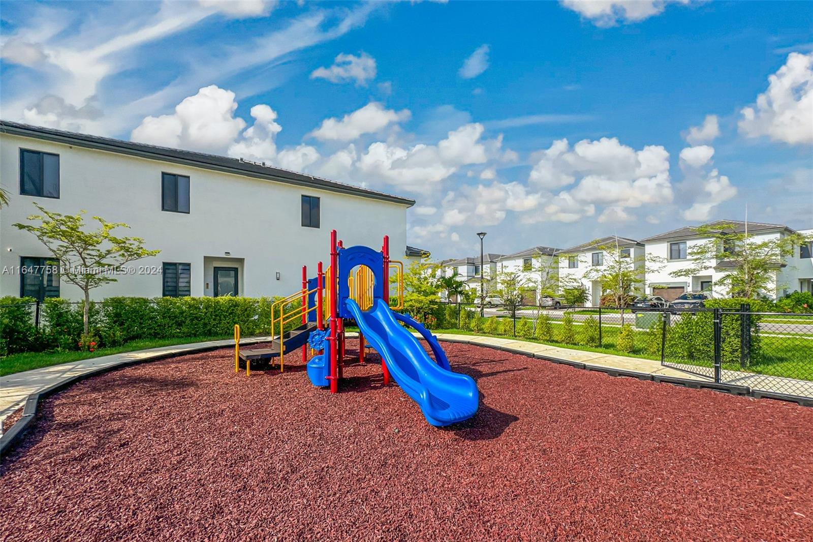 15808 SW 136th Way # 8 Unit: 158-8