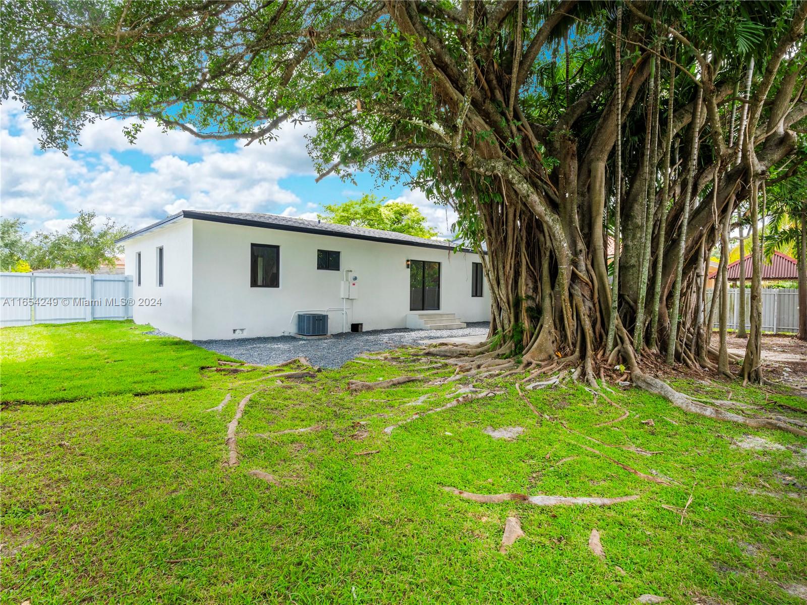 1301 Westward Dr