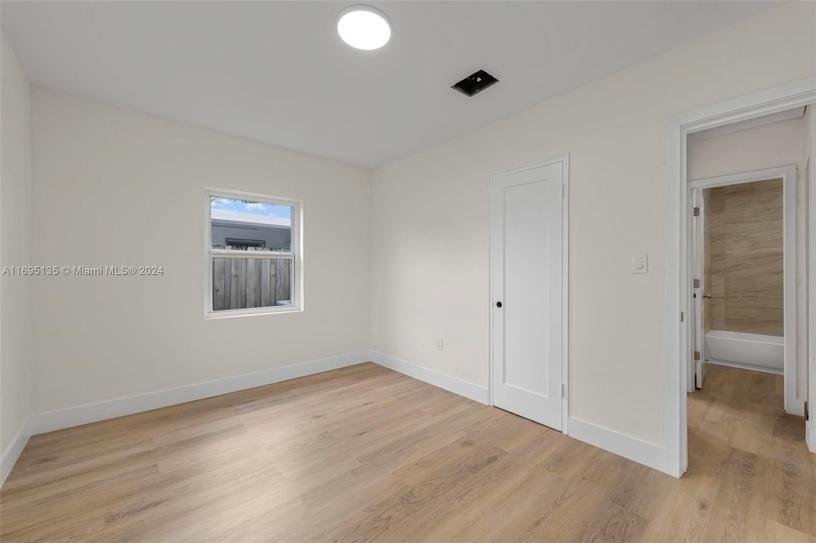 860 NW 35th Ave