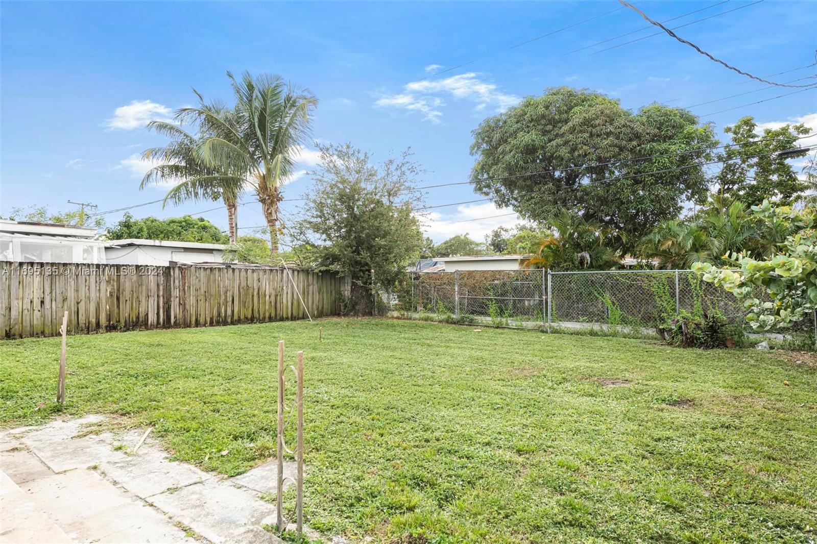 860 NW 35th Ave