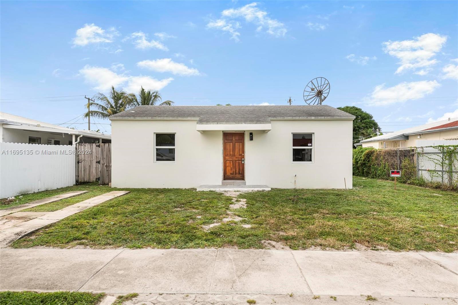 860 NW 35th Ave
