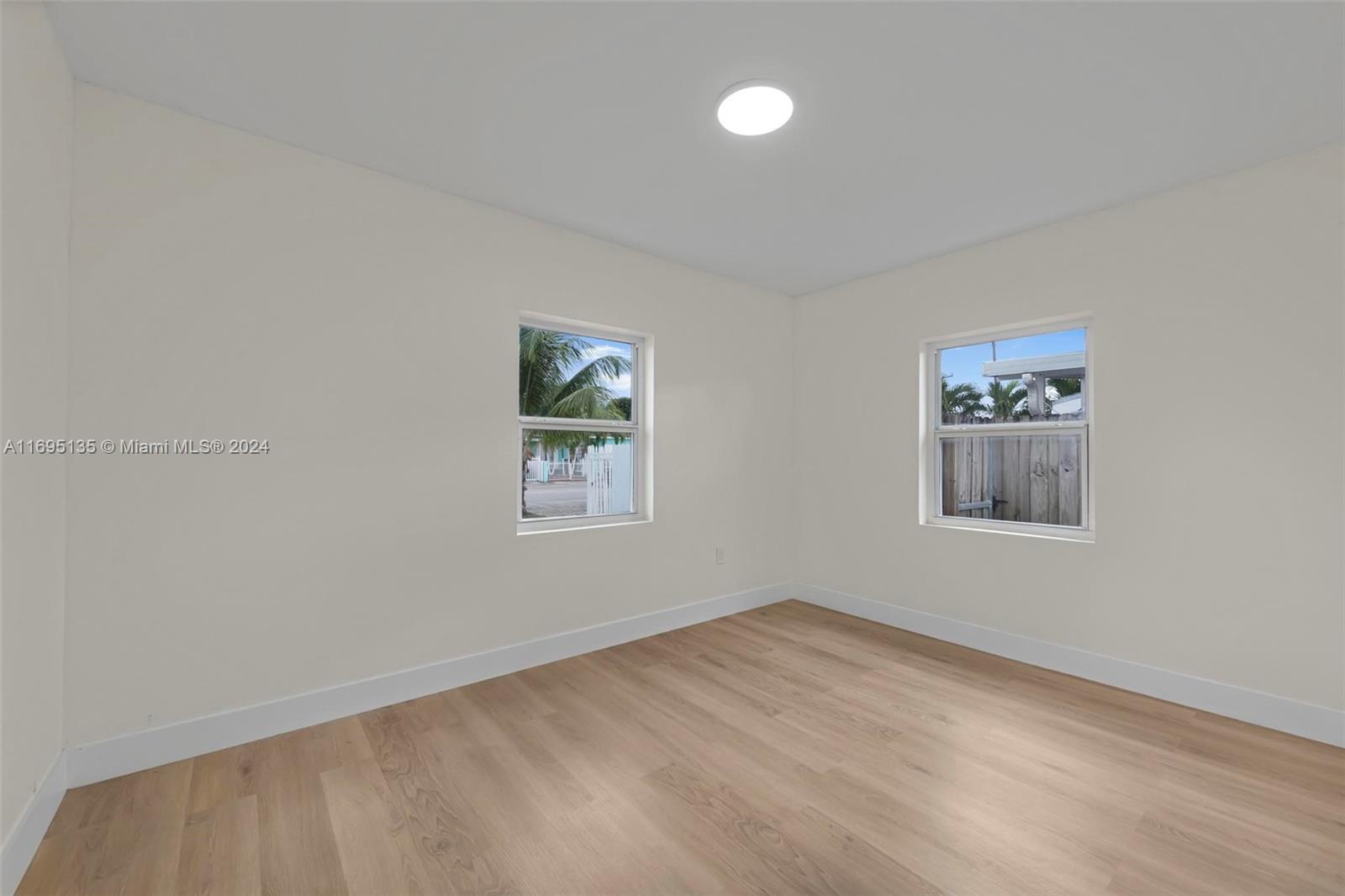 860 NW 35th Ave