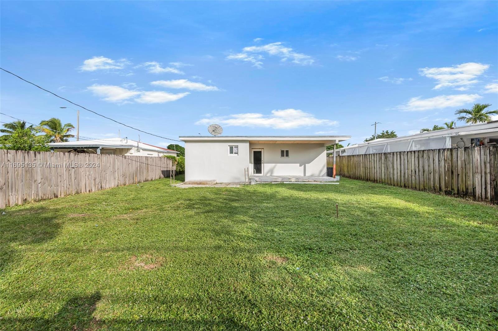 860 NW 35th Ave