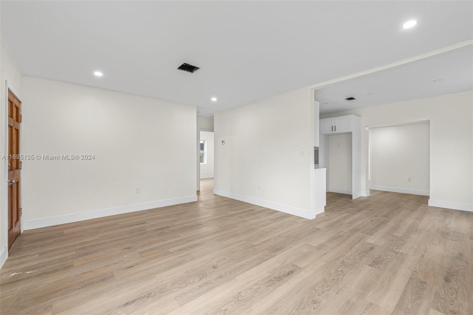 860 NW 35th Ave
