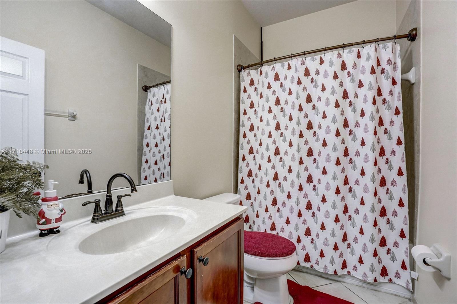350 NE 37th Pl # 350