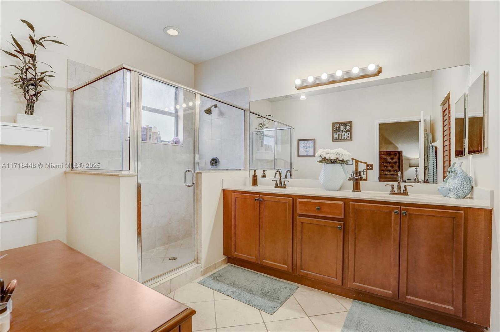 350 NE 37th Pl # 350